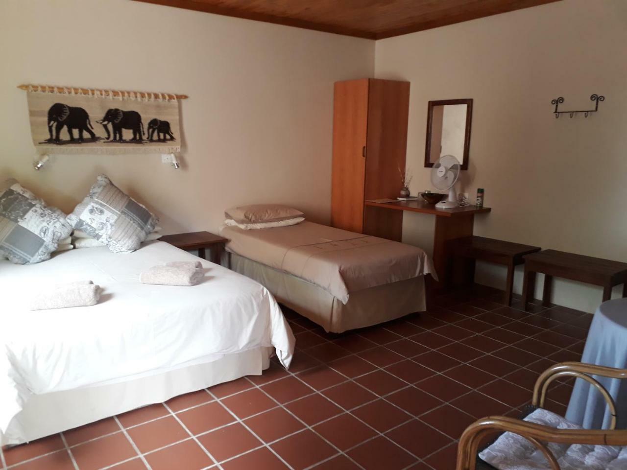 Buschberg Guest Farm Villa Outjo Eksteriør billede